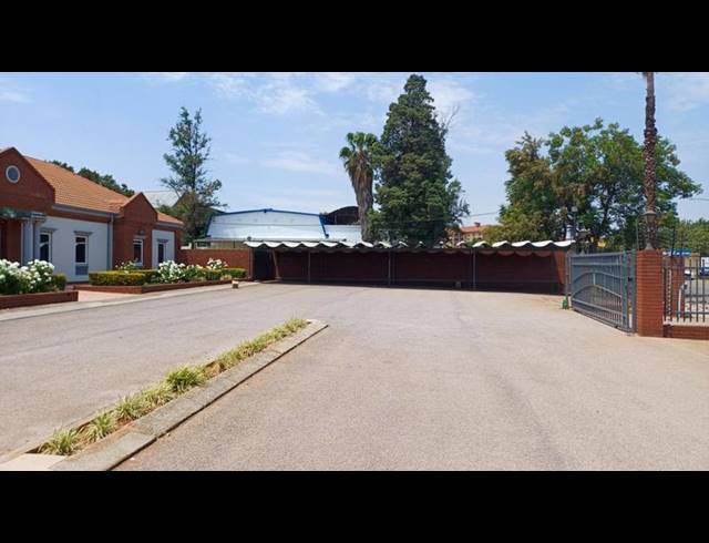 BUSINESS FOR SALE IN DIE HOEWES